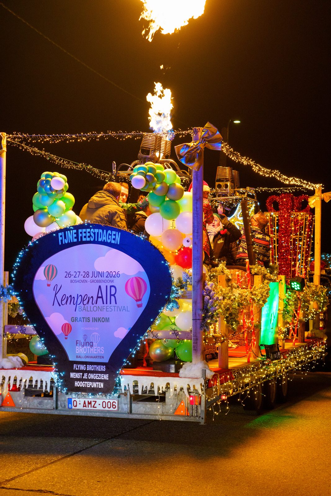 Feestelijke praalwagen — Tractorrun Lille
